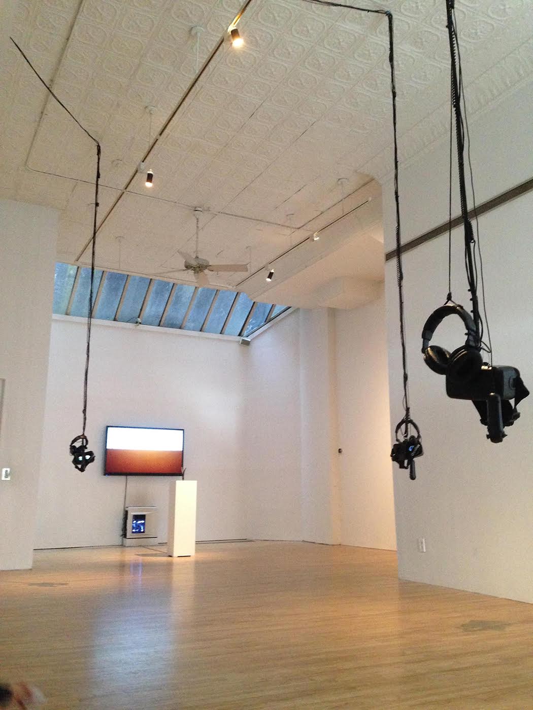 'Space Between the Skies,' installation view (photograph by the author for Hyperallergic)