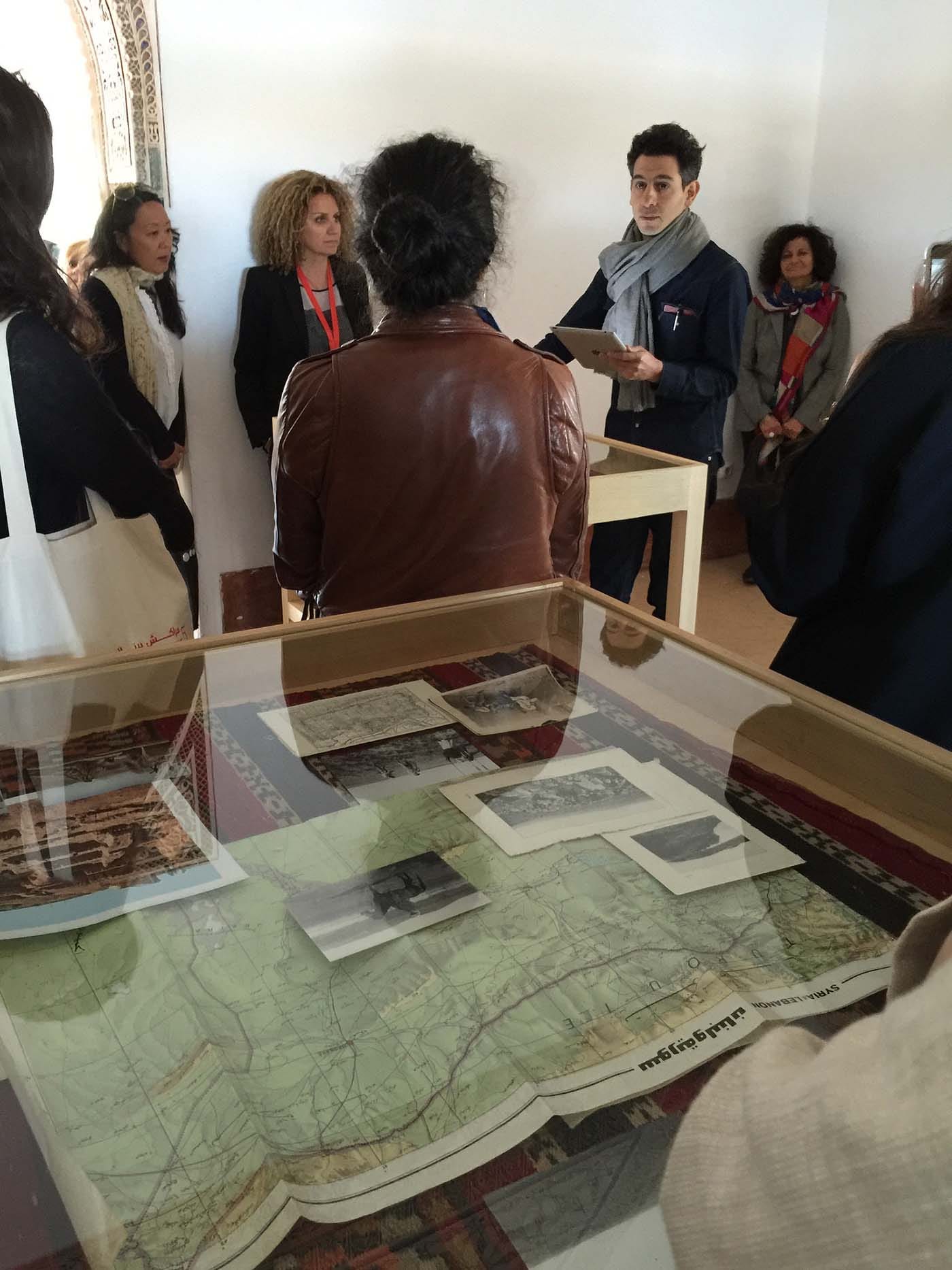 Rayyane Tabet performing "Dearest Victoria" at the Menara garden pavilion.