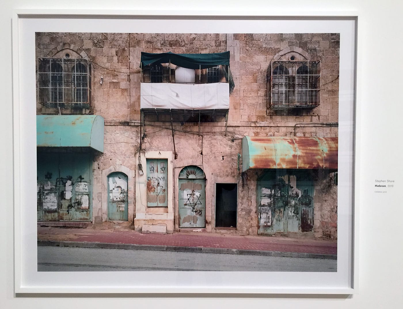  Stephen Shore, “Hebron” (2010)