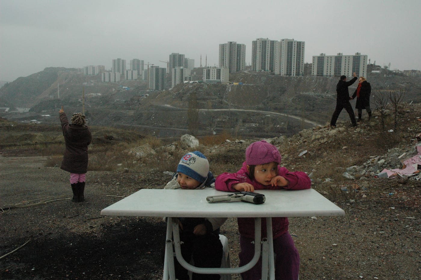 Ferhat Özgür, “Luncheon on the Grass” (2008), 150 x 225 cm (all images courtesy of the artist)