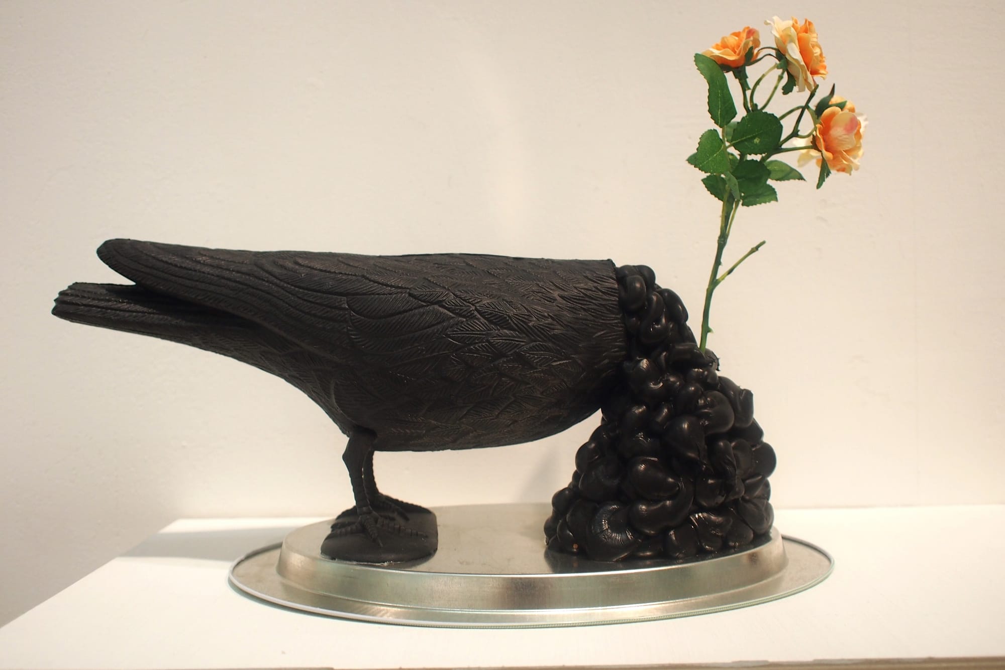 Dima Kavko, "Crow" (2015), 30 x 45 cm (courtesy of Iragui Gallery)