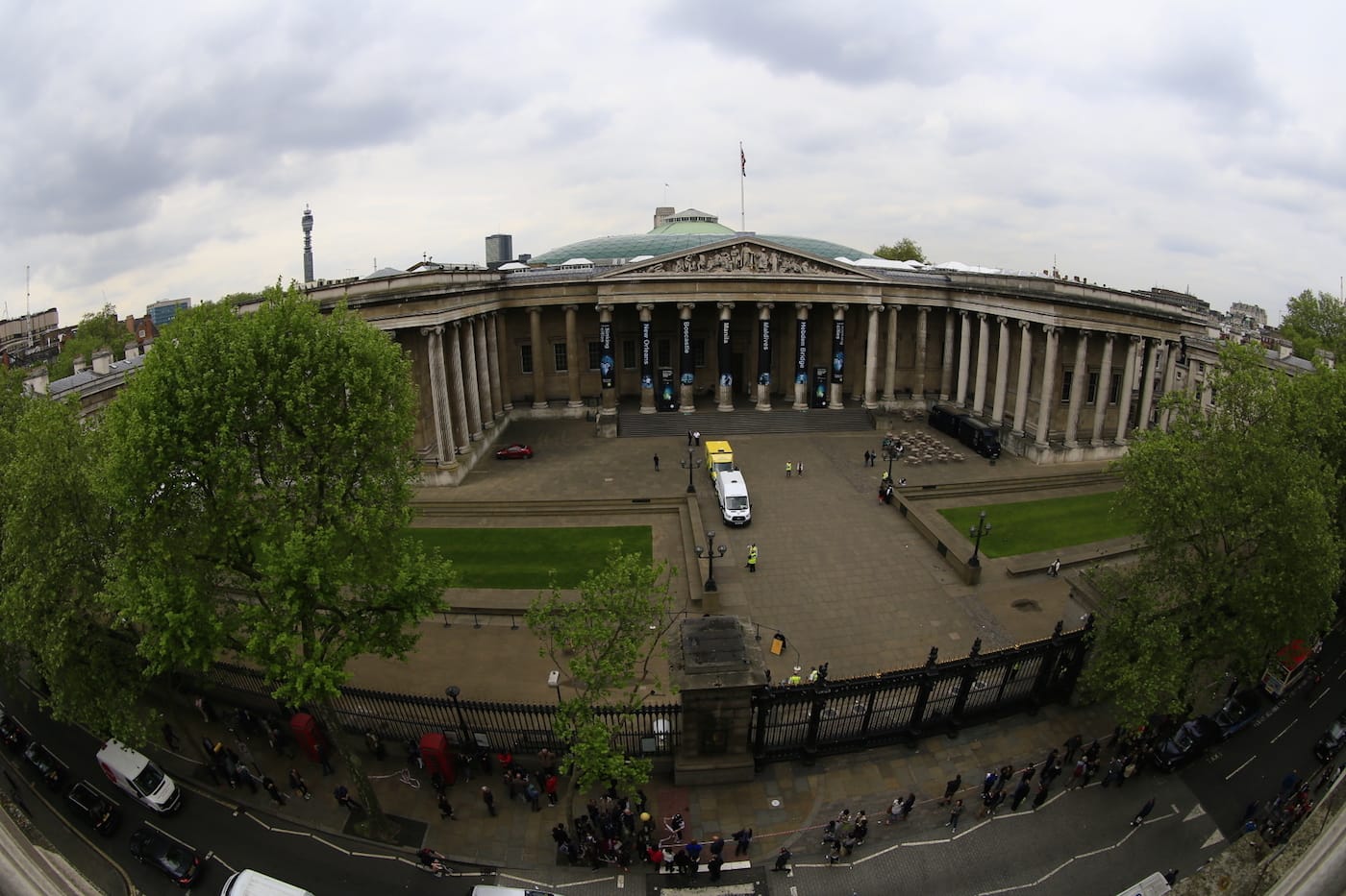 Greenpeace activists climb the British Museum in protest at BP’s sponsorship of a new exhibition ‘Sunken Cities’. The climbers unfurl seven huge banners down the front columns of the British Museum. The banners carry the names of cities and regions struck by flooding and climate change disasters.