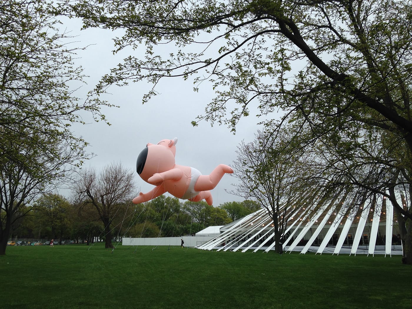 Alex Da Corte's giant balloon for Frieze Projects
