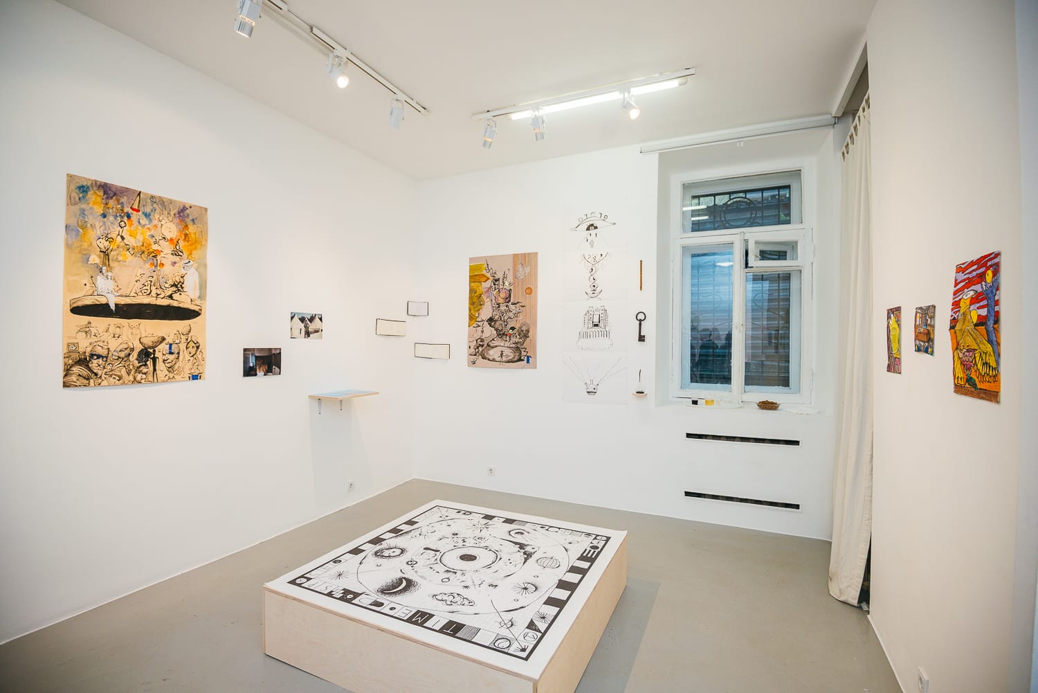 'Raw Magic,' installation view (courtesy of Iragui Gallery)