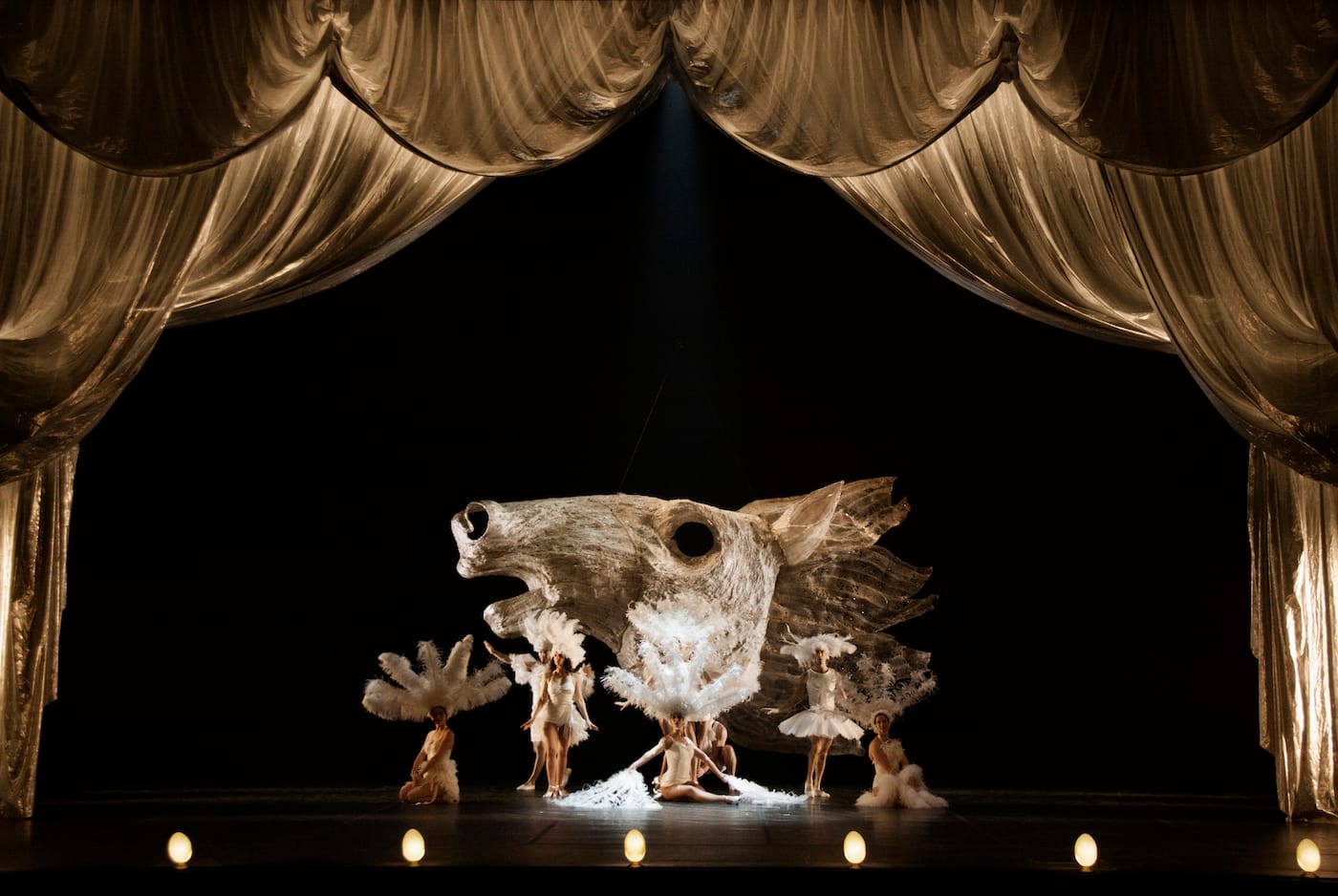 Scene from 'La Verità' (photo by Viviana Cangialosi)