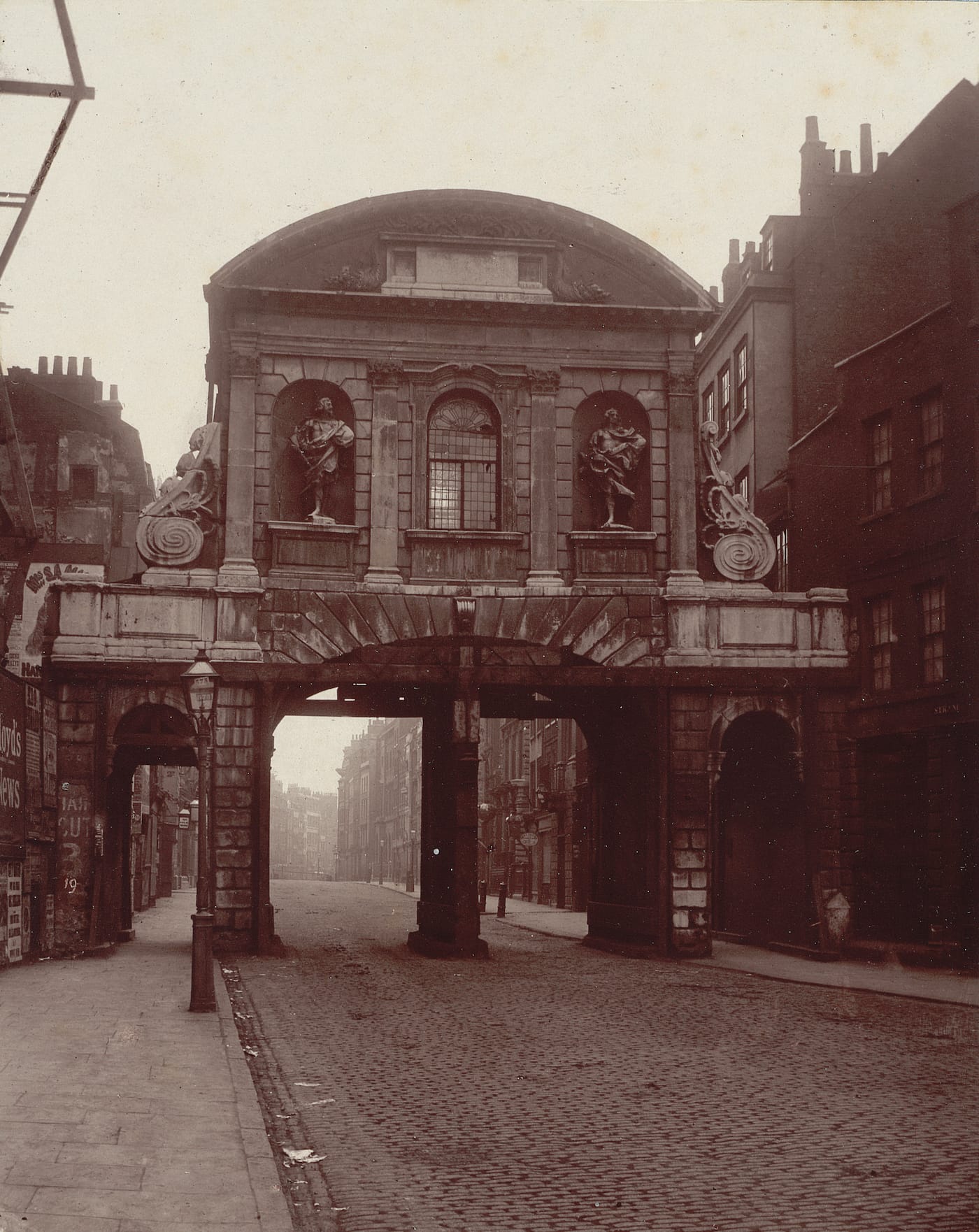 Alfred and John Bool, no. 19, "Temple Bar" (1878), carbon print mounted on card, from 'Relics of Old London' (Society for Photographing Relics of Old London, 1875–1886, courtesy Yale Center for British Art, Paul Mellon Collection)