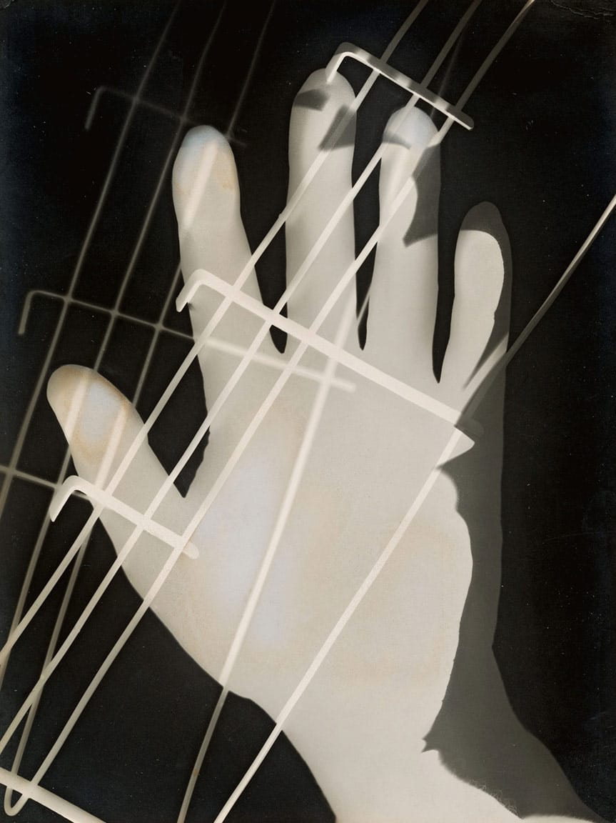 László Moholy-Nagy, "Photogram" (1926), gelatin silver photogram, 23.8 x 17.8 cm (courtesy Los Angeles County Museum of Art, Ralph M. Parsons Fund, © 2016 Hattula Moholy-Nagy/VG Bild-Kunst, Bonn/Artists Rights Society (ARS), New York, photo by Museum Associates/LACMA)