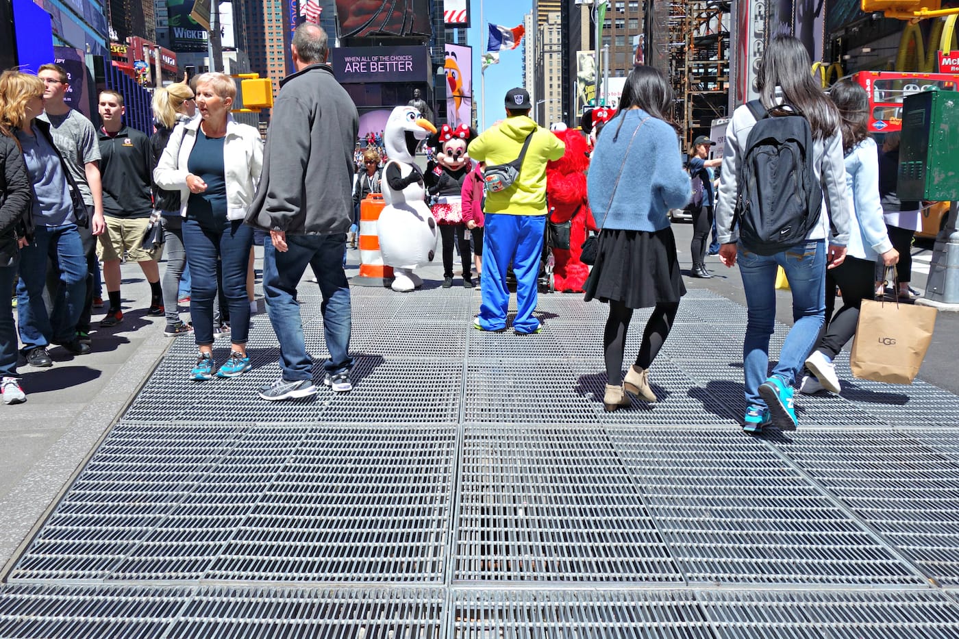 View from the grate in Times Square that houses Max Neuhaus's sound installation (photo by the author for Hyperallergic)