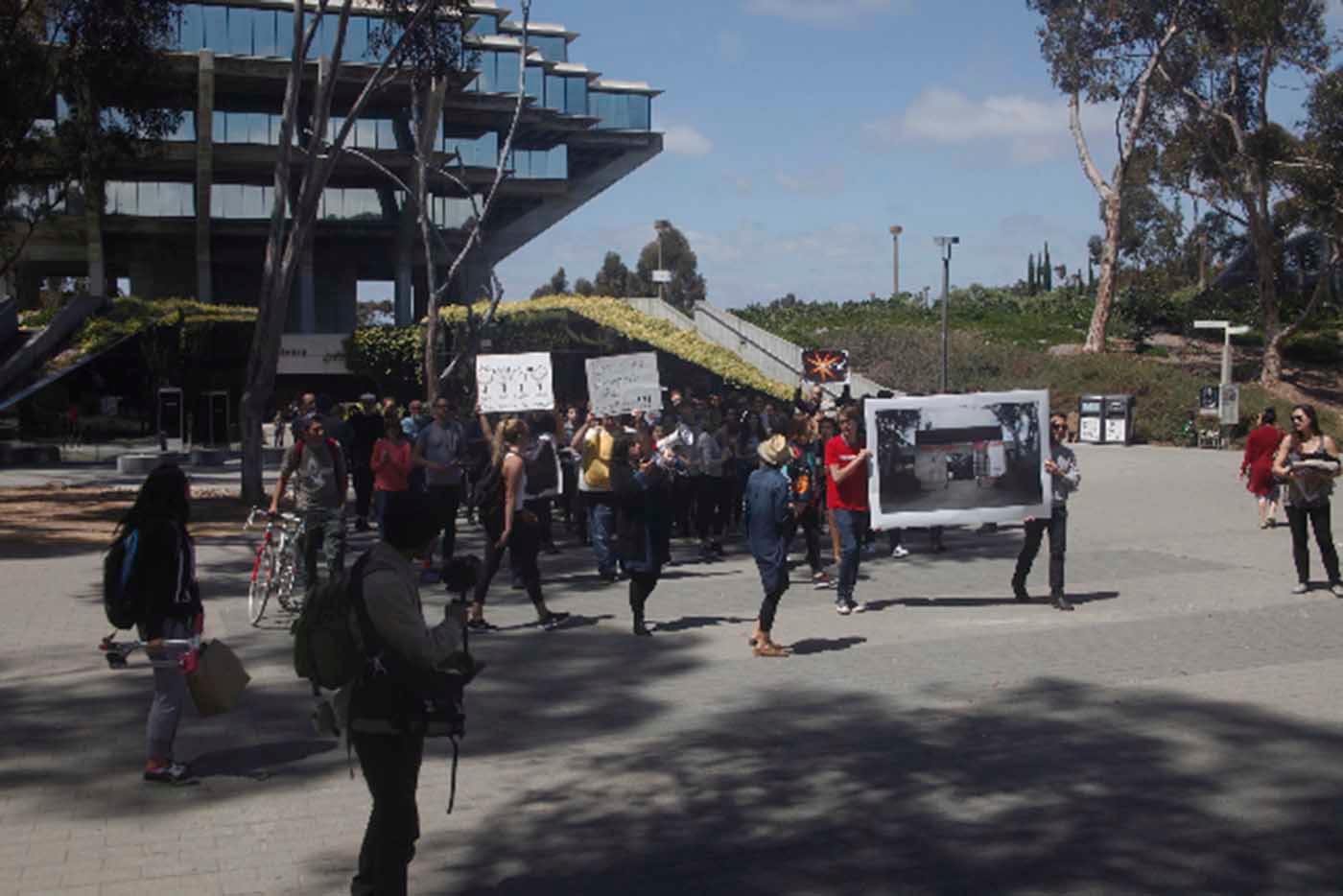 UAG protest on library walk, UCSD (photo by Fred Lonidier)