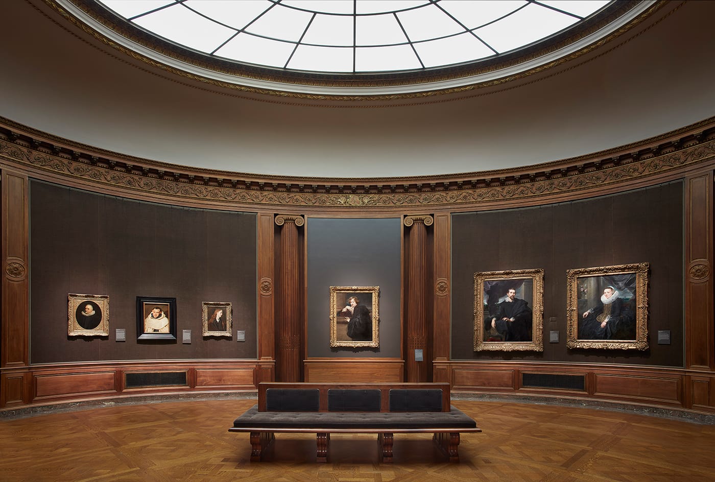 Van_Dyck_Oval_Room_N