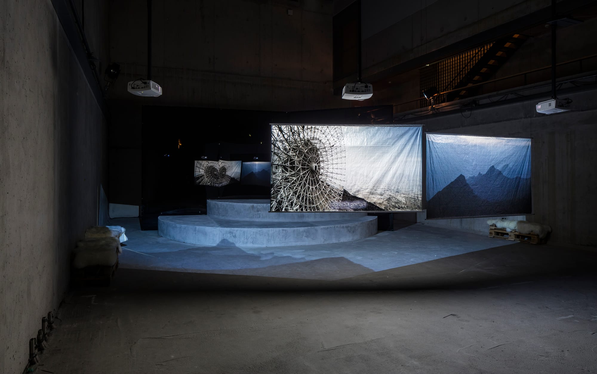 Hito Steyerl, "ExtraSpaceCraft" (2016), installation view (photo by Timo Ohler)