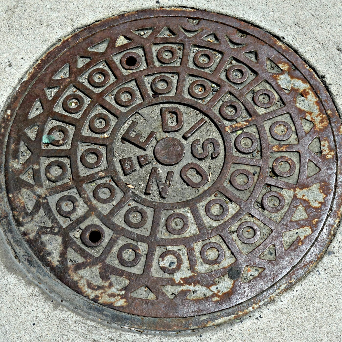 A Con Edison manhole cover