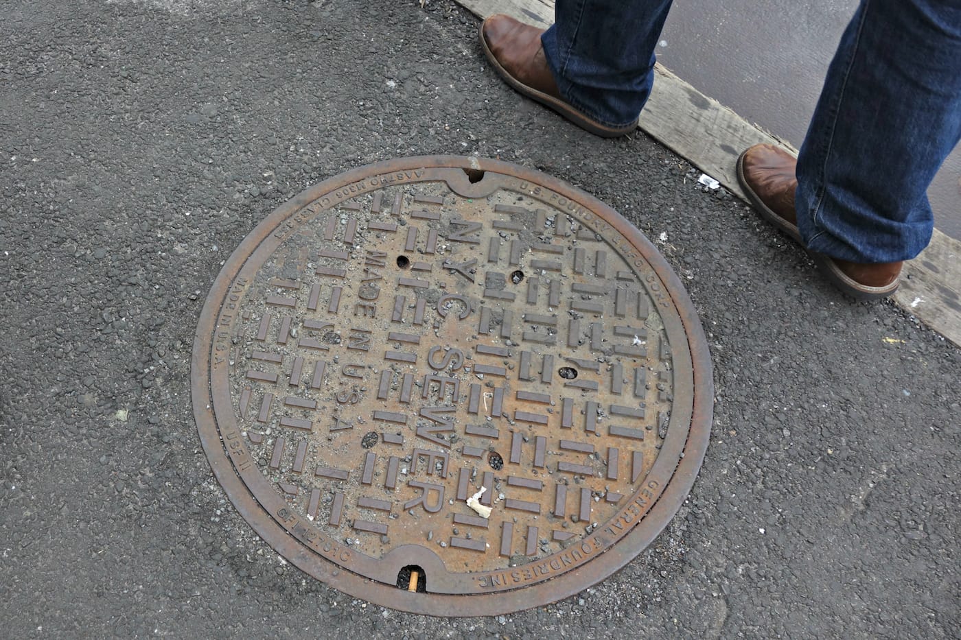 NYC Sewer manhole cover
