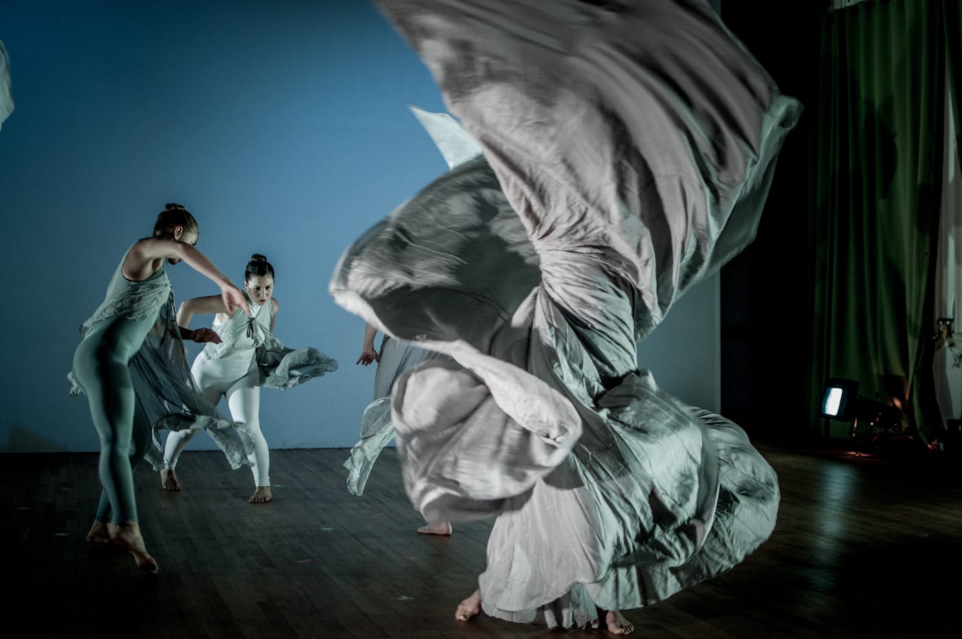 Time Lapse Dance, 'Ice Cycle,' choreography by Jody Sperling, dancers: Jenny Campbell, Lior Daniel, Krissy Tate (hidden), Halley Gerstel (downstage, hidden)