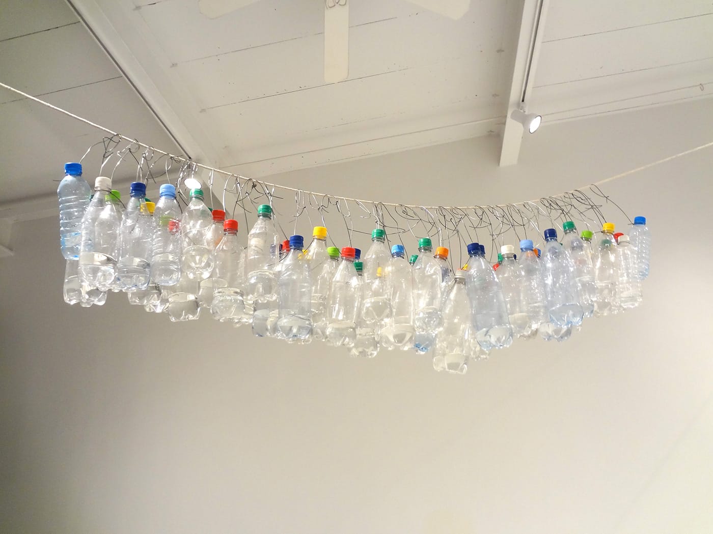 Tony Feher, "Untitled" (2003) at Ventana244 (photo by the author for Hyperallergic)