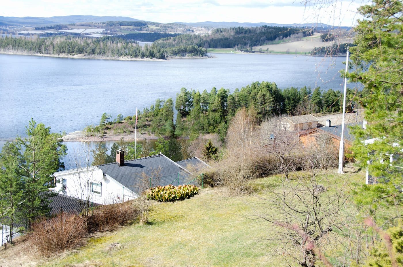 In situ rendering of Jonas Dahlberg, "22 July Memorial at Sørbråten"