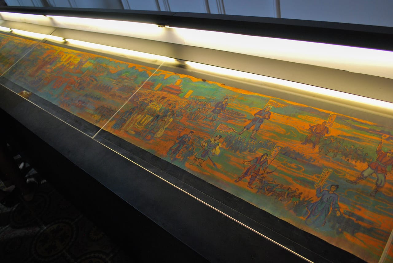 Quach Phong , "Sketching Vietnamese History, Phase 1; Roll 1; from Hung Vuong (Van Lang era) until Ly Dynasty, 3C BC- 1224" (2014-2016), gouache on paper, .35 x 80m.