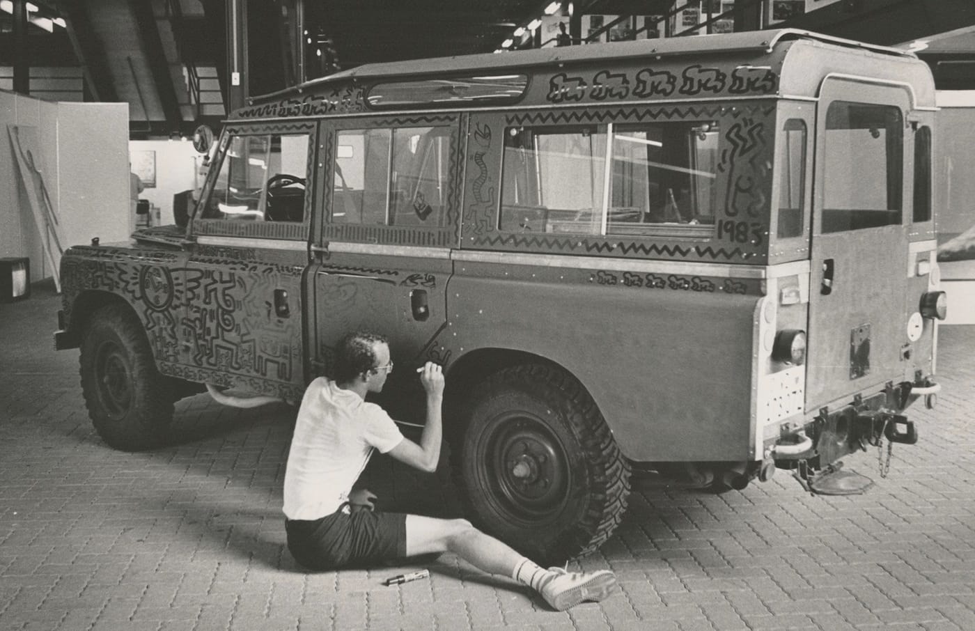 Keith Haring Land Rover (via petersen.org)