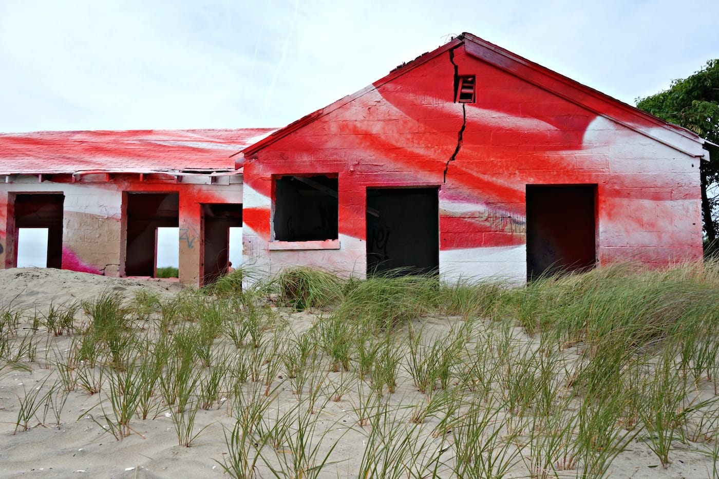 Installation view of Katharina Grosse's "Rockaway!" at Fort Tilden