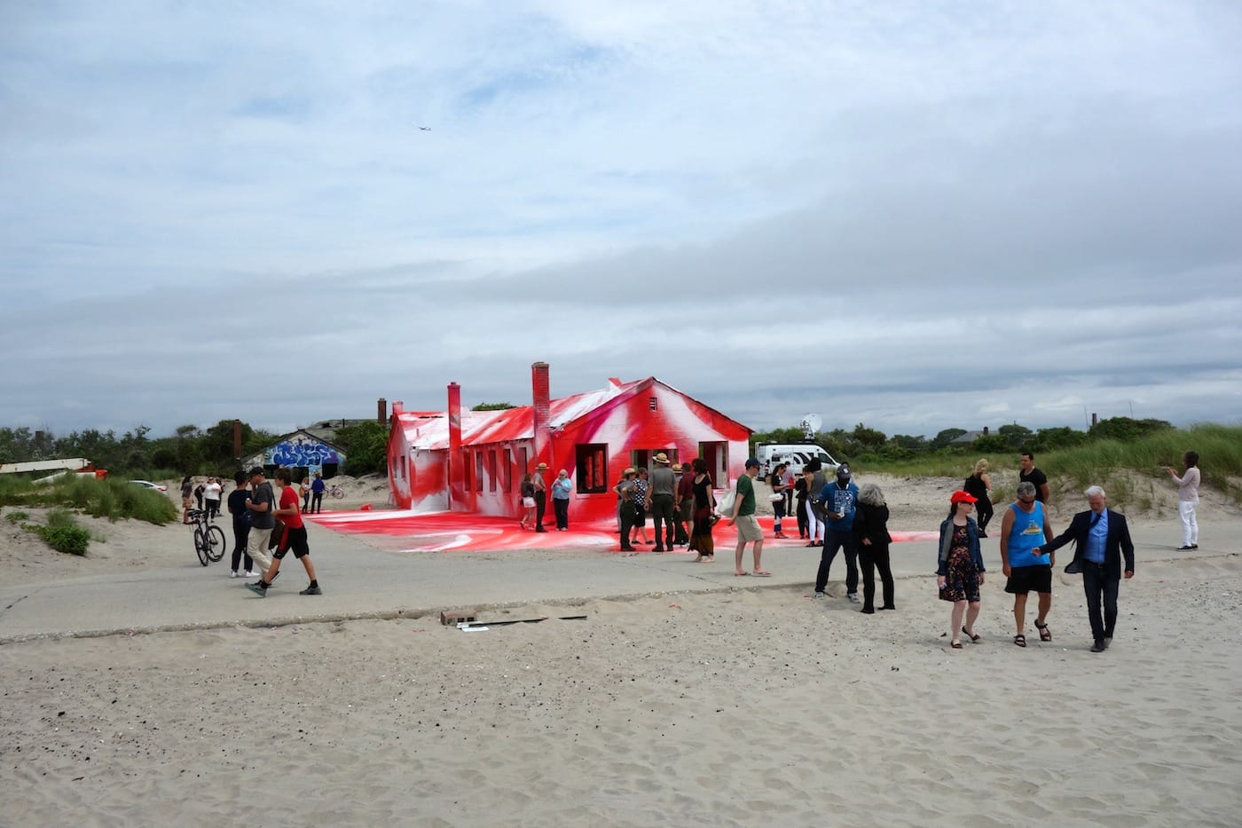 Installation view of Katharina Grosse's "Rockaway!" at Fort Tilden