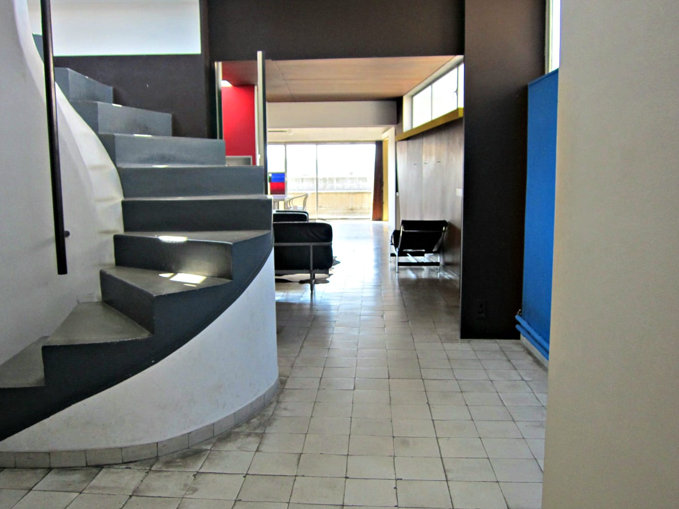 Le Corbusier's Porte Molitor studio-apartment (photo by the author for Hyperallergic)