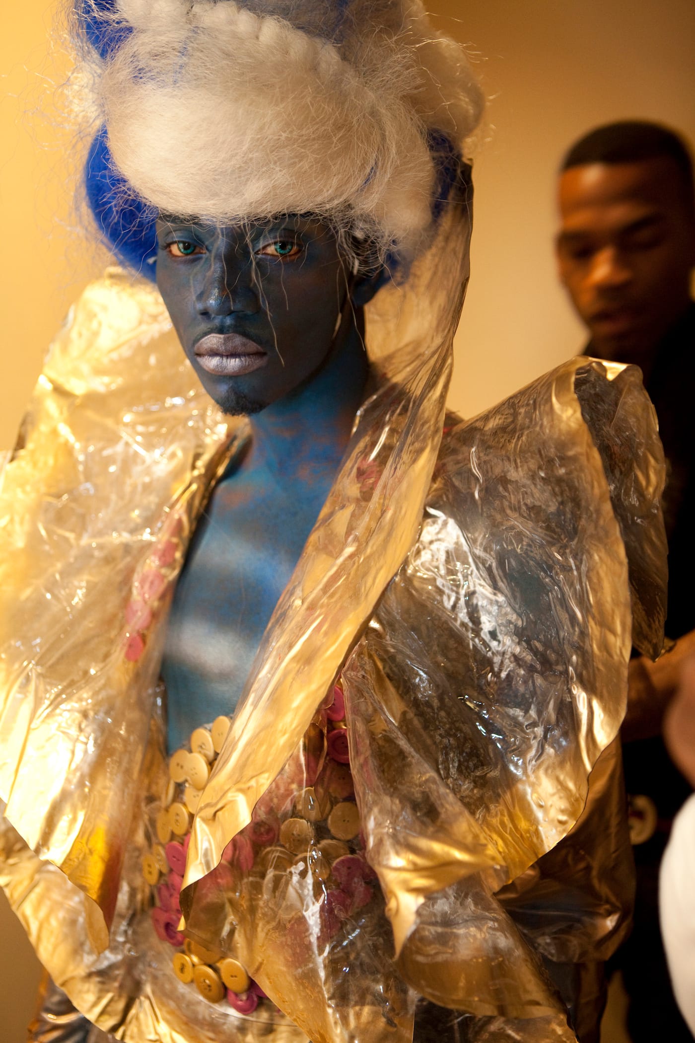 Gerard Gaskin, "Tez (backstage) at the Evisu Ball, Manhattan" (2010), archival inkjet print (courtesy of the artist)