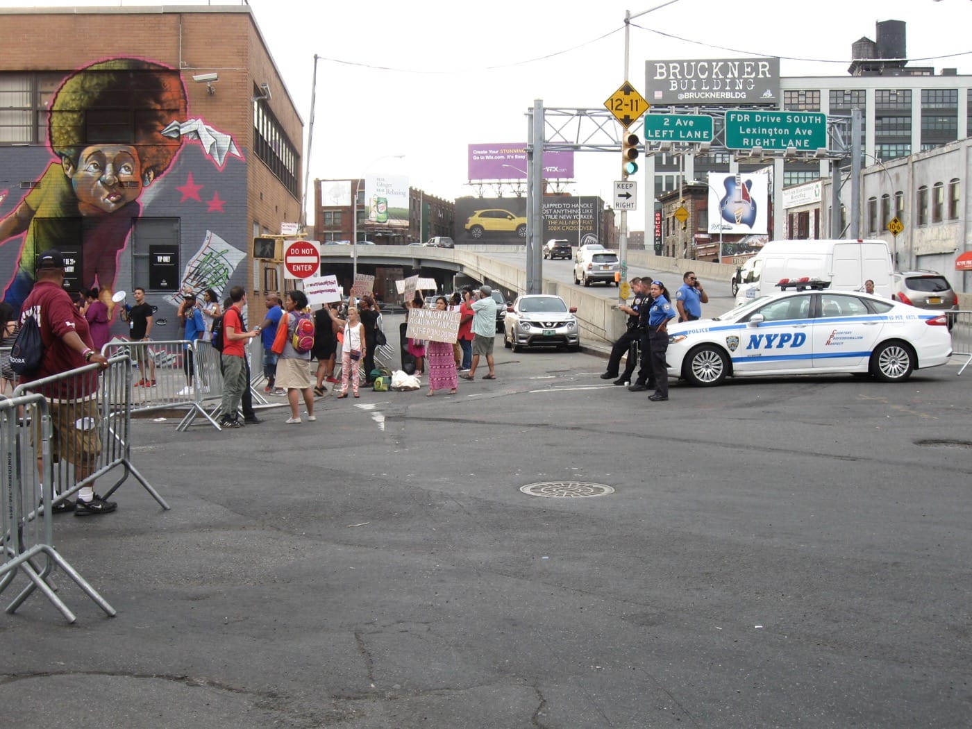 The protesters flanked by a few police officers (click to enlarge)