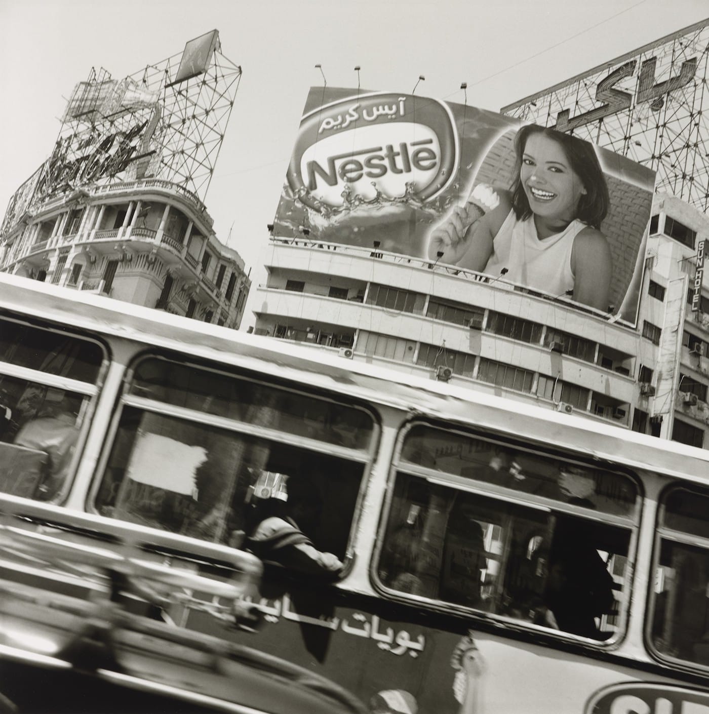 Akinbode Akinbiyi, "Untitled (Cairo, Egypt)" (2002), gelatin silver print, approx 20 1/16 × 24 in (courtesy of the artist, © Akinbode, Akinbiyi)