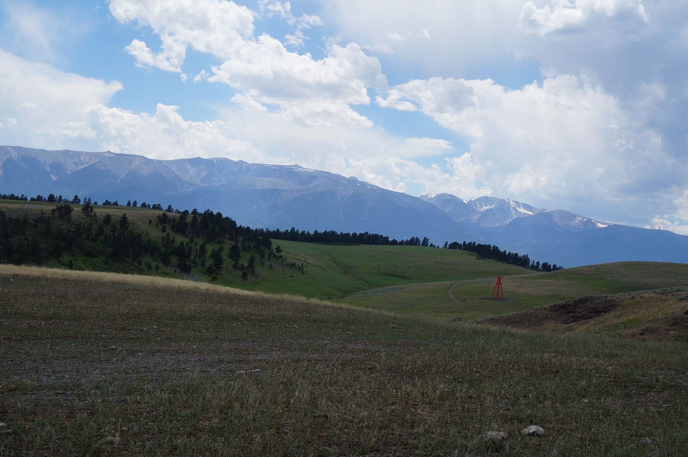 Mark di Suvero's "Proverb" (2002), painted Cor-ten steel, 60 x 17 11/16 x 31 1/2 feet (click to enlarge)