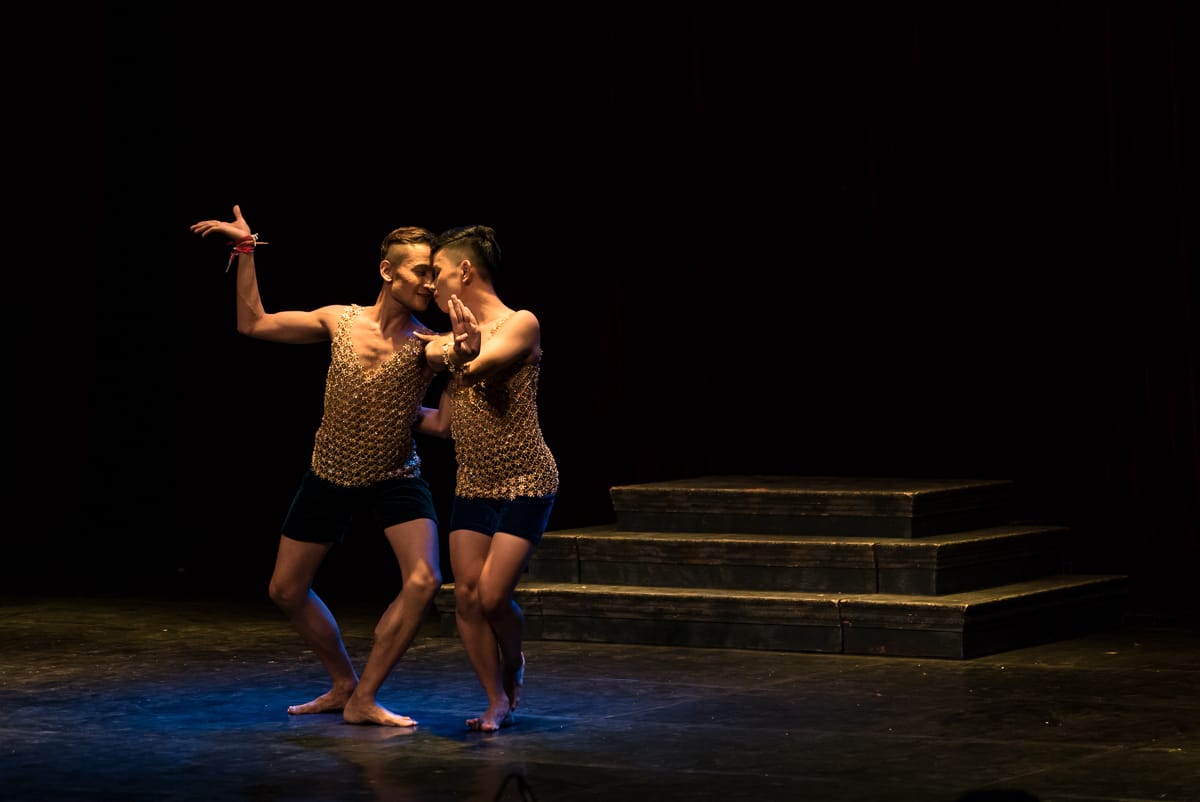 Photograph of performance by Natyarasa for Art History Forum. Photograph by Nobuyuki Arai.