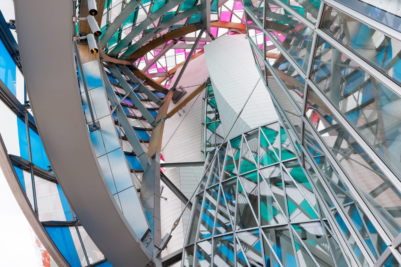 Daniel Buren, "Observatory of Light" (2016), work in situ at the Fondation Louis Vuitton, Paris (© DB-ADAGP Paris / Iwan Baan / Fondation Louis Vuitton)