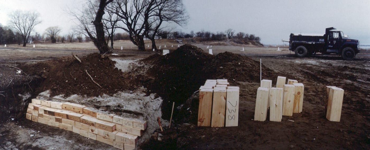 Melinda Hunt in collaboration with Joel Sternfeld, "Baby Trench" (2006), film still from 'Hart Island: An American Cemetery' courtesy of the artists)