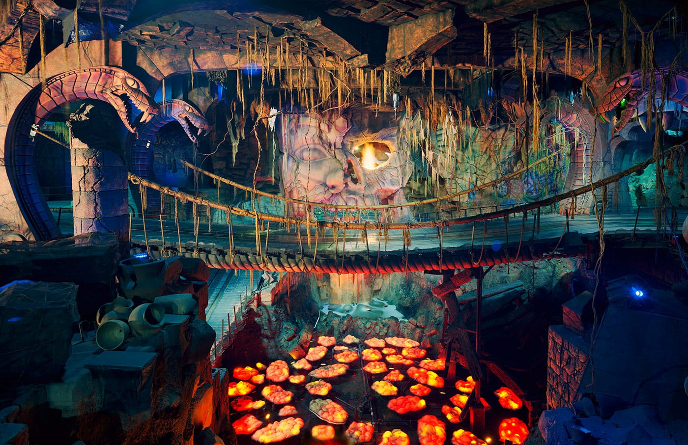 Thomas Struth, "Ride, Anaheim" (2013), chromogenic print, 218 x 331.3 cm (© Thomas Struth)