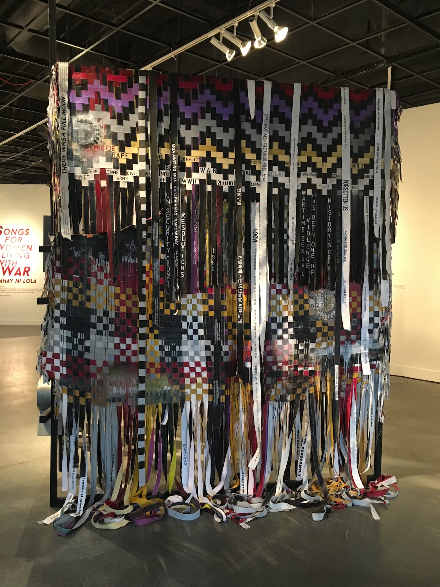 02-bahay-ni-lola_jpoethig