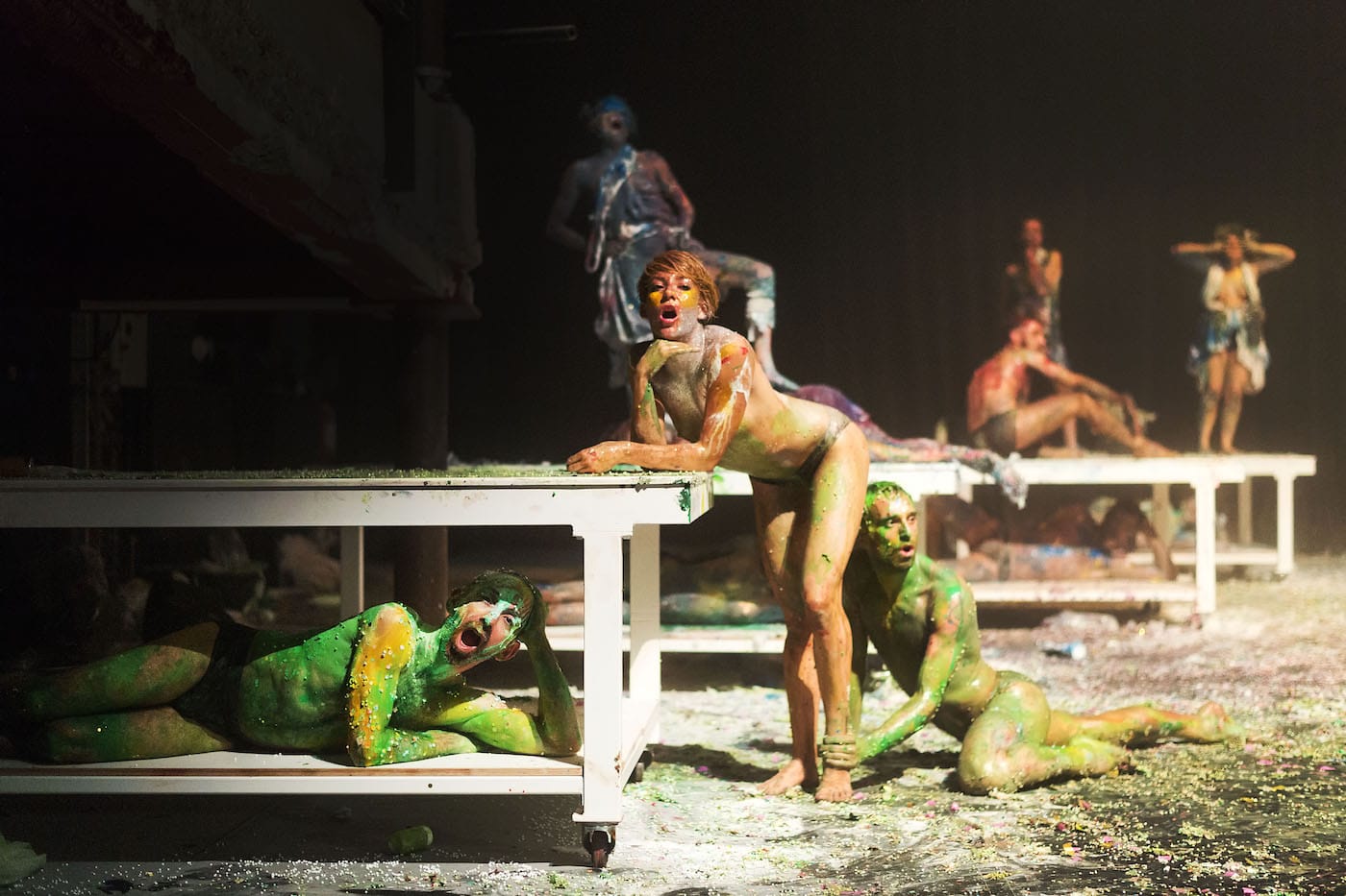 Szene im Rahmen der Probenarbeit zur Theater- und Tanzproduktion " Mount Olympus " , einer 24 stündigen Performance des Künstlers und Theatermachers Jan Fabre mit seiner Company Troubleyn in den Räumen des Theaters der Gruppe " Laboratorium " in Antwerpen / Belgien am Montag, 18.05.2015