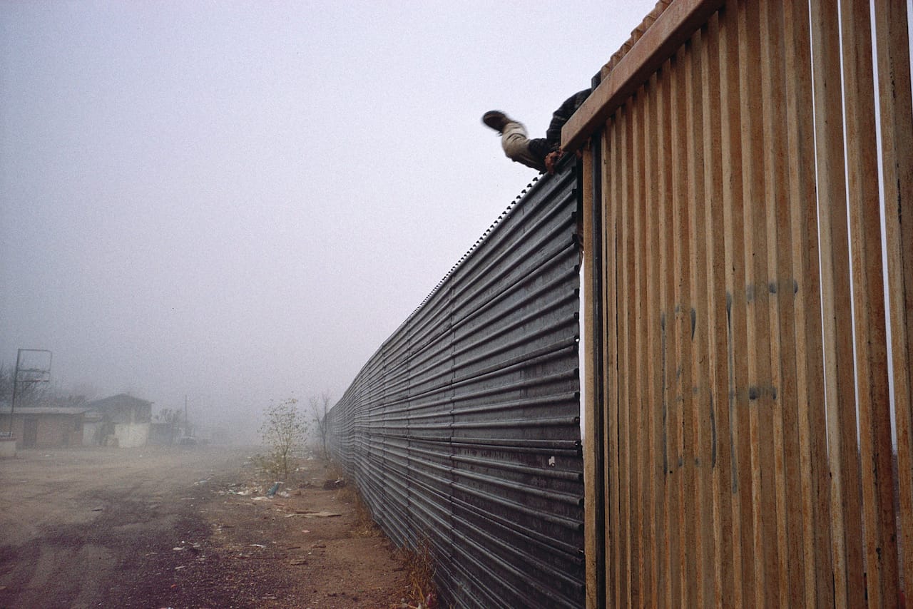 Alex Webb, Agua Prieta, 2001; from Alex Webb: La Calle (Aperture/Televisa Foundation, 2016)