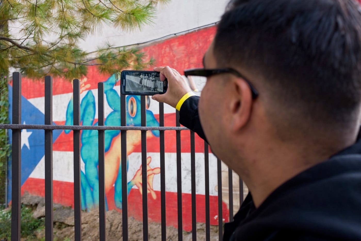 Enhanced interaction via the Blippar app for the Mi Querido Barrio program (photo by Mario Carrion)