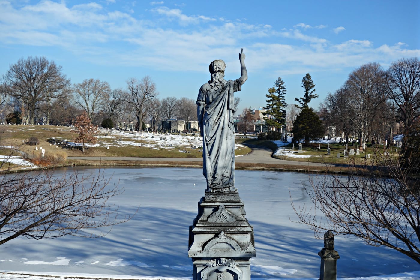 Green-Wood Cemetery, Brooklyn (photo by the author for Hyperallergic)