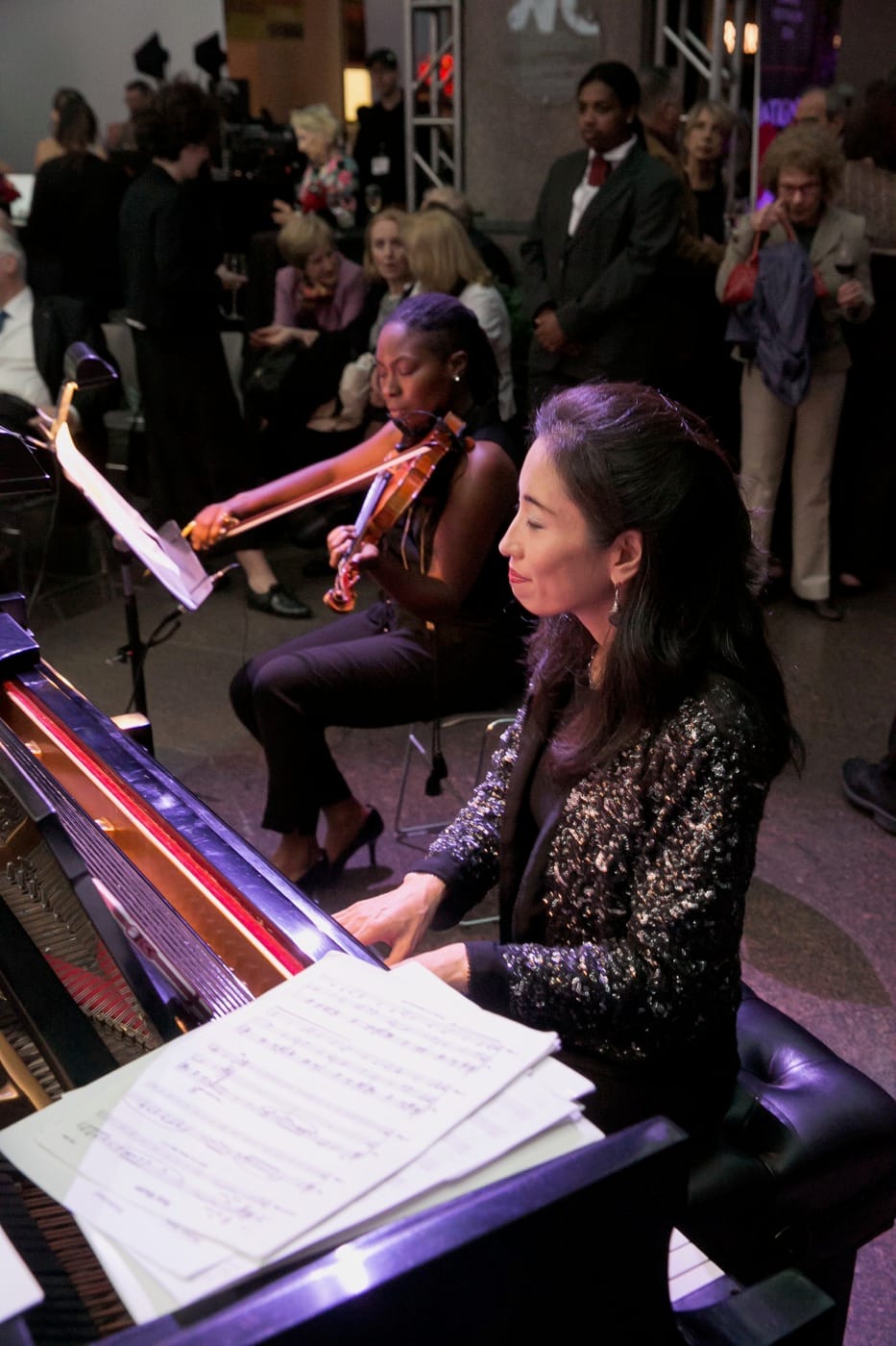 Performance at the Opening reception by Juliette Jones (left) and Yayoi Ikawa (right)