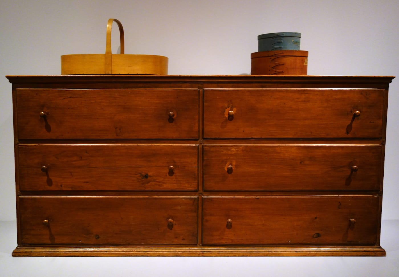 Installation view of 'Simple Gifts: Shaker at The Met' (photo by the author for Hyperallergic)