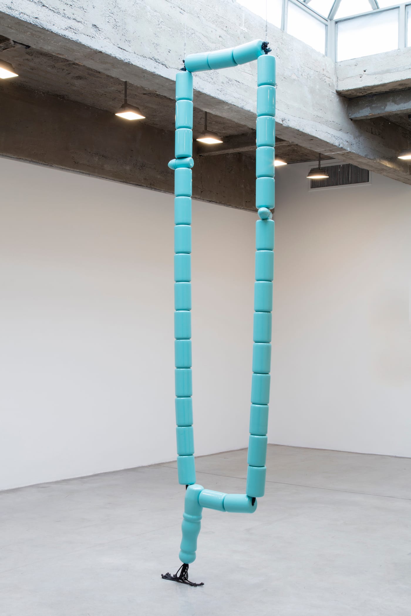 Slavs and Tatars, "Praysway Blue" (2016), plastic laquer, steel rope, 138 x 33 1/2 x 4 3/4 in (all images courtesy of the artists and Tanya Bonakdar Gallery)