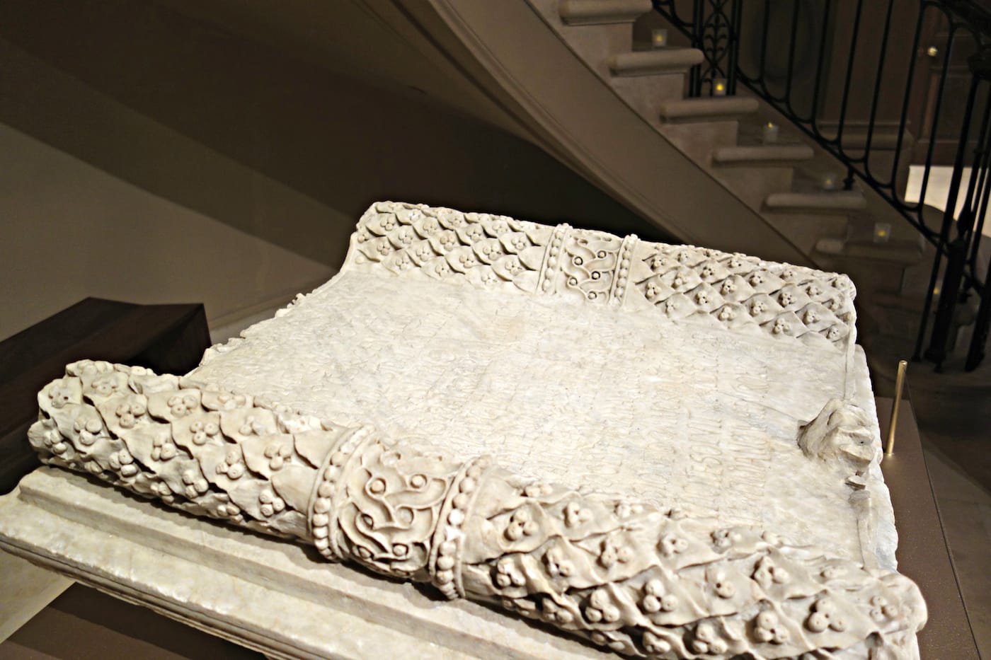 Installation view of 'Time and Cosmos in Greco-Roman Antiquity' at the Institute for the Study of the Ancient World (photo by the author for Hyperallergic)