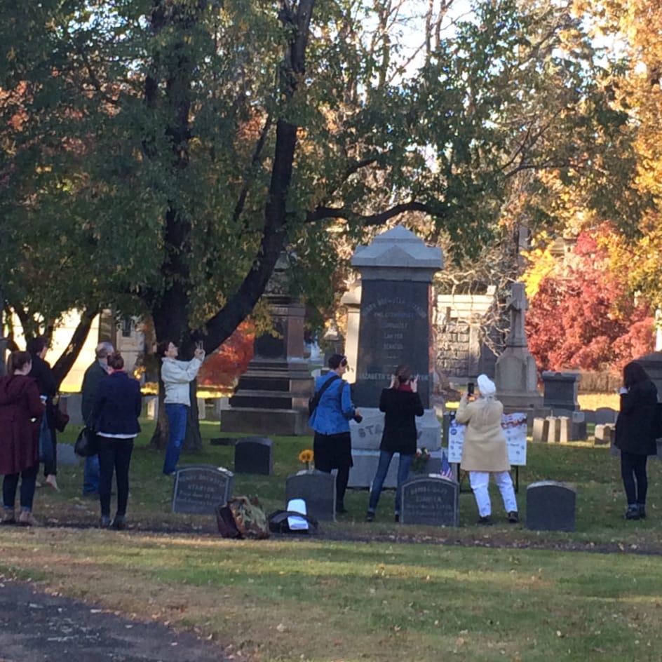 Crowd gathered at the grave of Elizabeth Cady Stanton in Woodlawn Cemetery, The Bronx (photo by Anastasija Ocheretina)