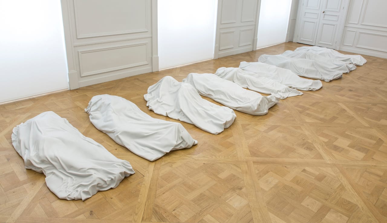 Maurizio Cattelan, "All" (2007), nine sculptures in Carrara marble (photo by Zeno Zotti)