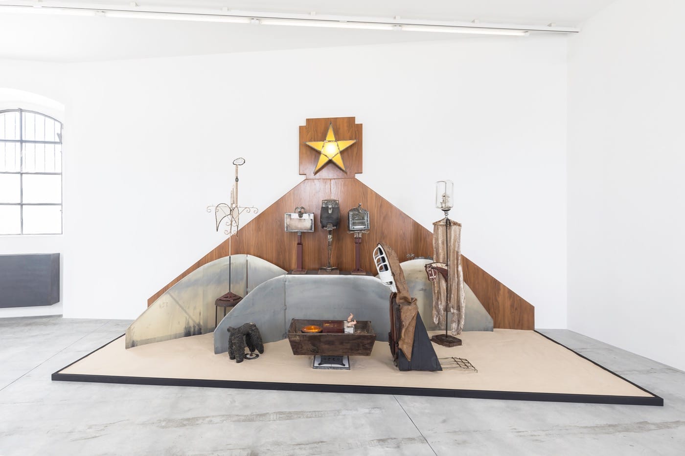 fondazione-prada-kienholz-4