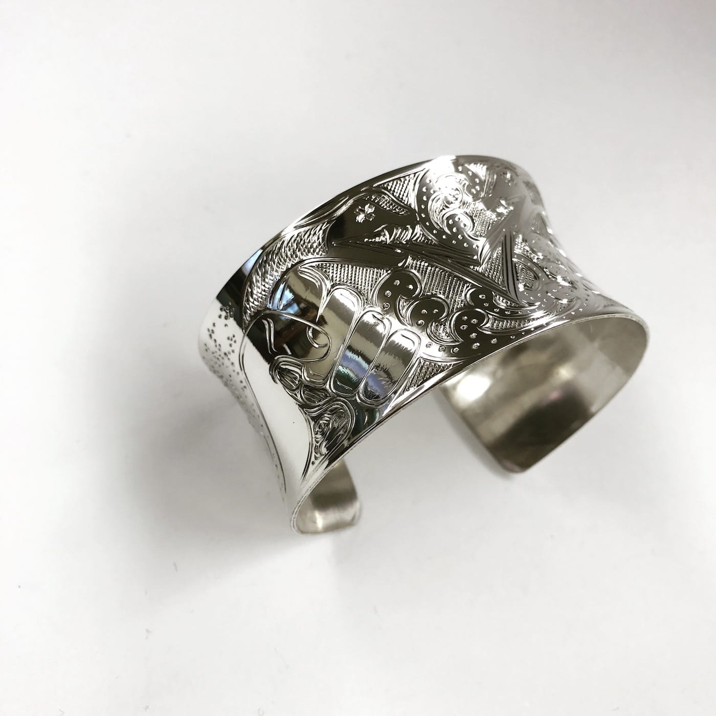 Nicholas Galanin, "Standing Rock Cuff" (2016) (image courtesy of the artist)