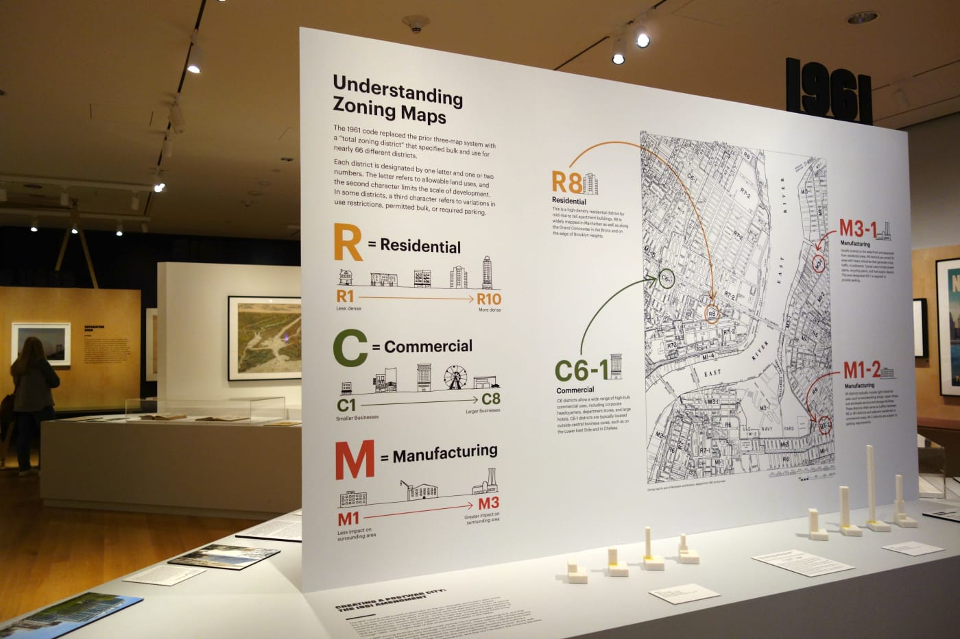 Installation view of Mastering the Metropolis New York and Zoning, 1916-2016 at the Museum of the City of New York (photo by the author for Hyperallergic)