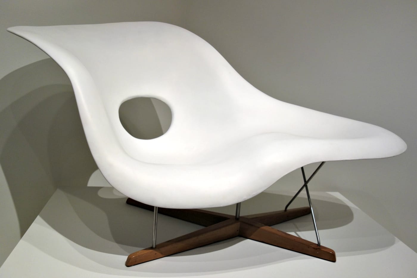 Installation view of How Should We Live? Propositions for the Modern Interior at the Museum of Modern Art (photo by the author for Hyperallergic)