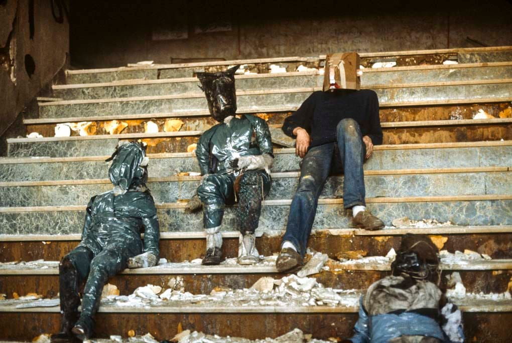 Andreas Sterzing, "David Finn Working at the Pier" (1983) (courtesy the artist and Hunter College Art Galleries, New York)