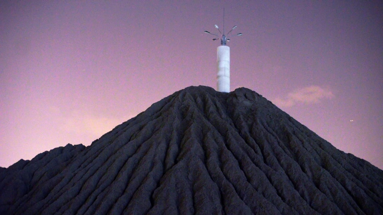 Still from Zhou Tao's The Land of the Throat, 2016